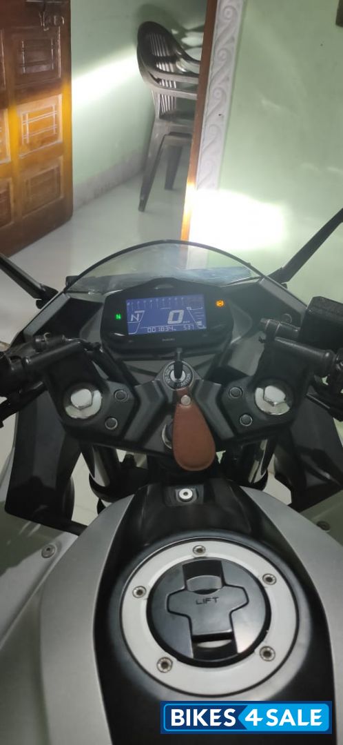 Silver Suzuki Gixxer SF 250