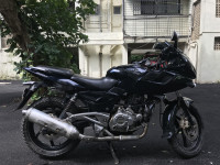Black Bajaj Pulsar 220 DTSi