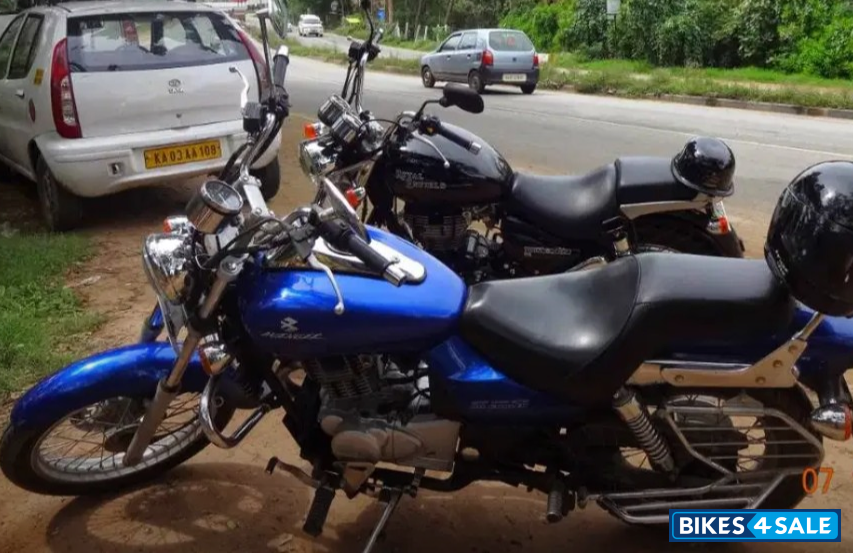 Bajaj Avenger 220 DTS-i