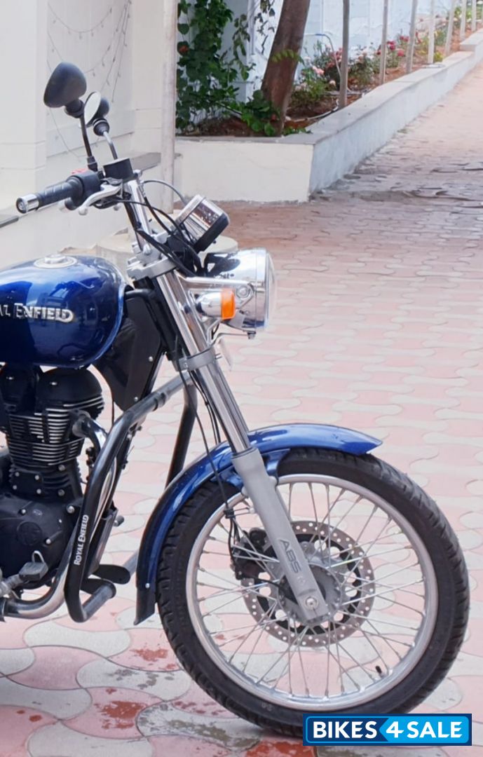 Blue Royal Enfield Thunderbird 350 Blue Royal Enfield Thunderbird 350