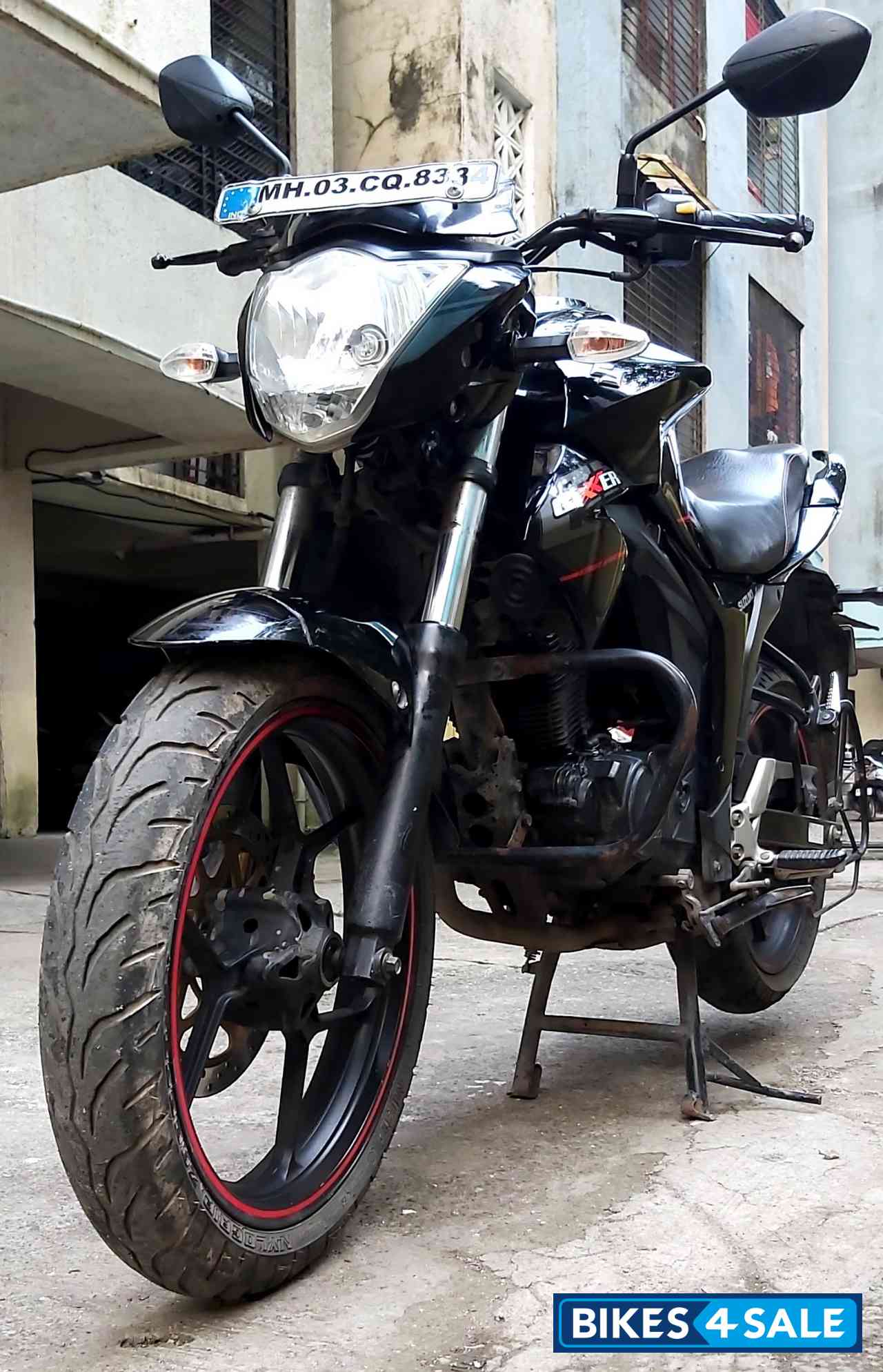 Black Suzuki Gixxer 150