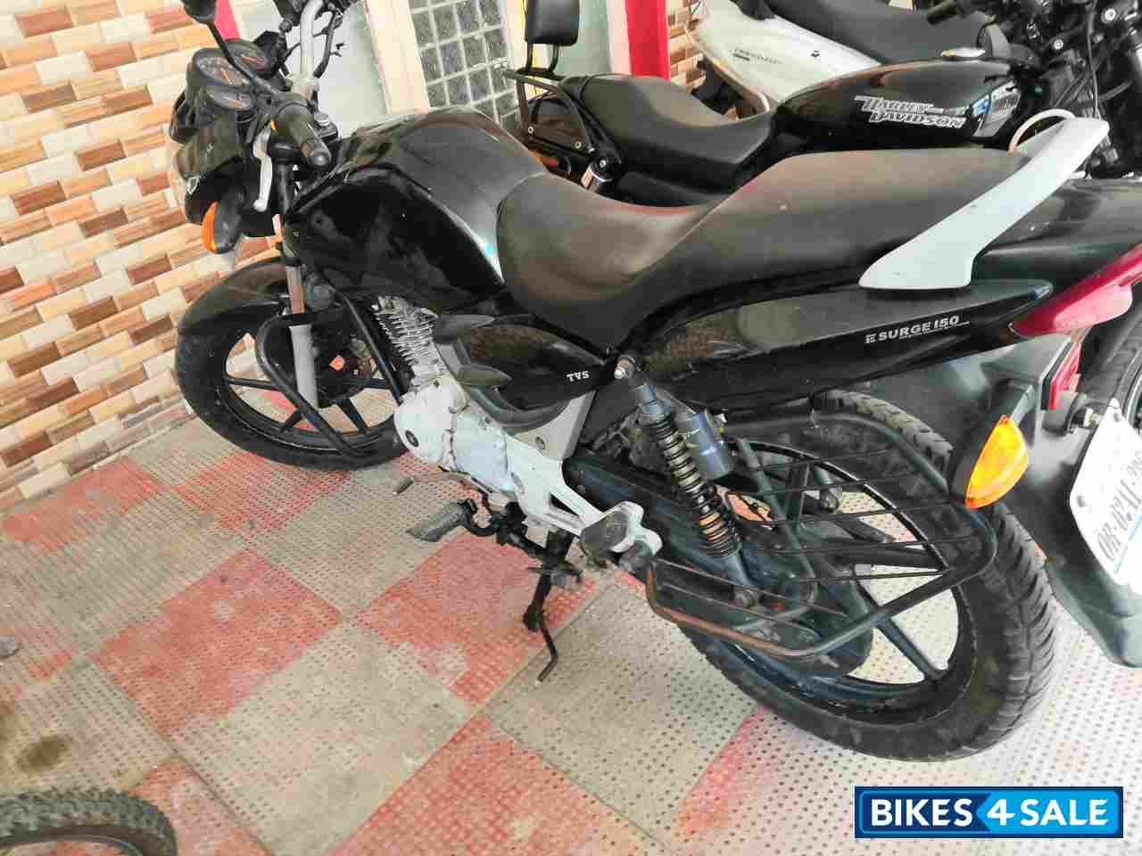 Black TVS Apache 150