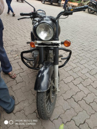 Matte Black Royal Enfield Classic Stealth Black