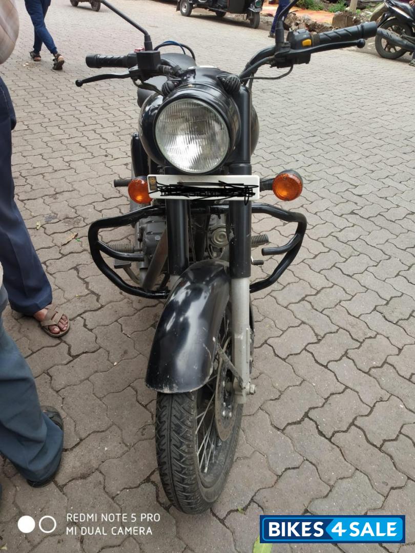 Matte Black Royal Enfield Classic Stealth Black Matte Black Royal Enfield Classic Stealth Black