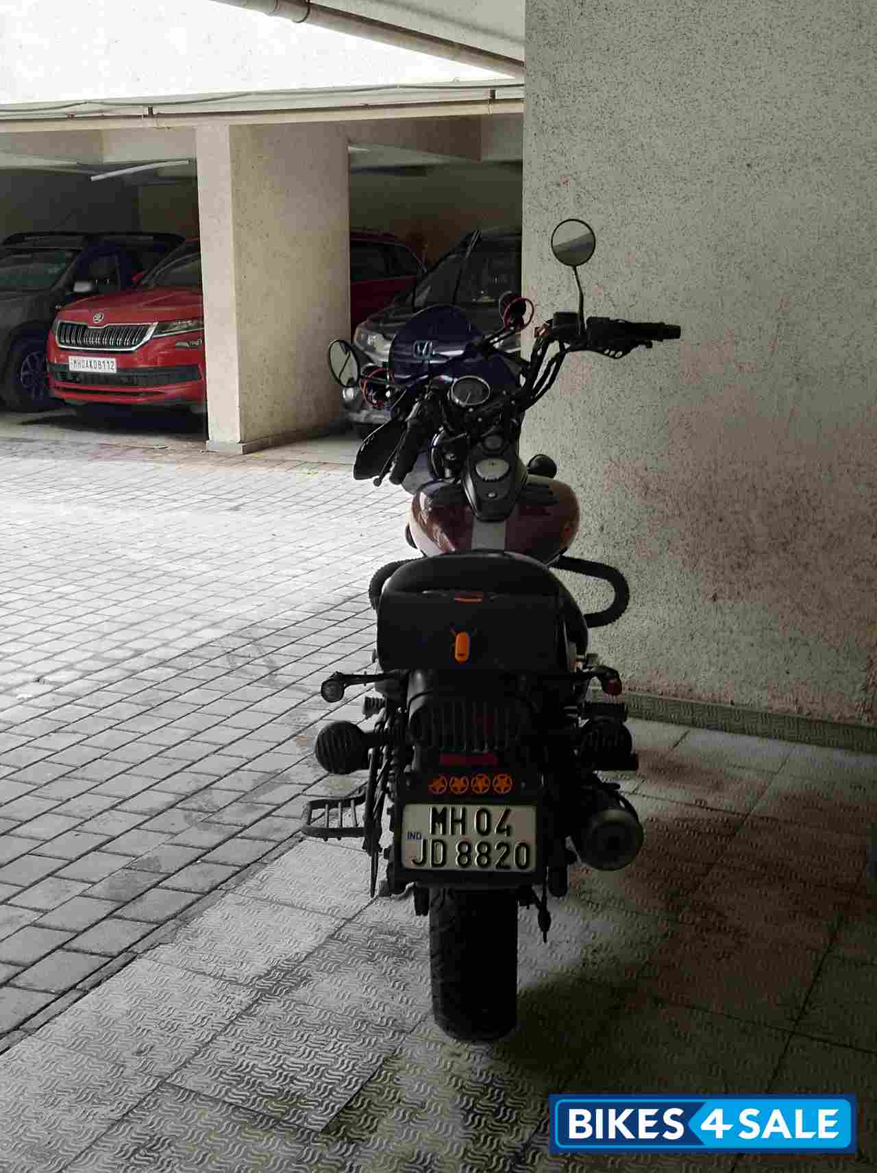 Maroon Bajaj Avenger Street 150