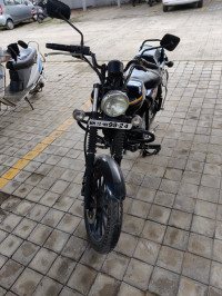 D Blue Bajaj Avenger Street 150