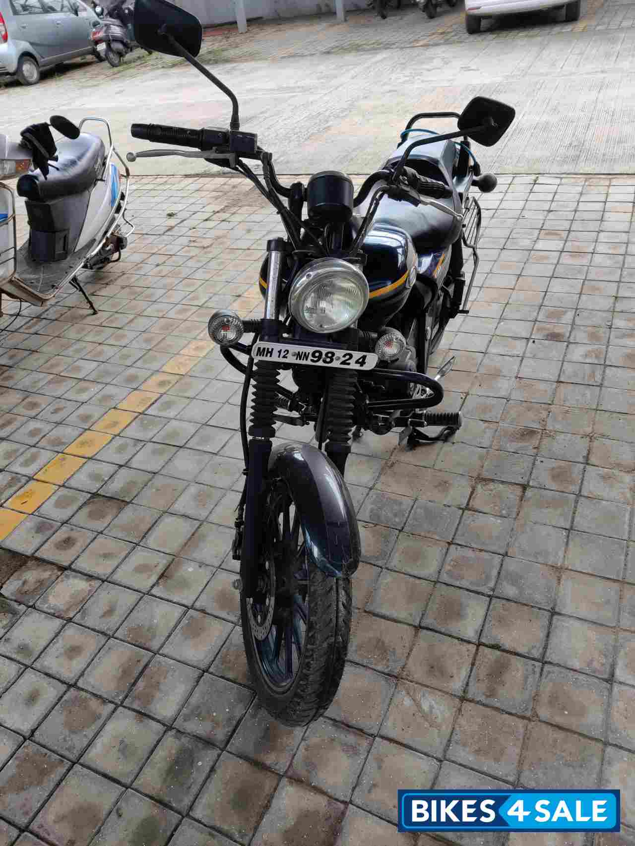 D Blue Bajaj Avenger Street 150