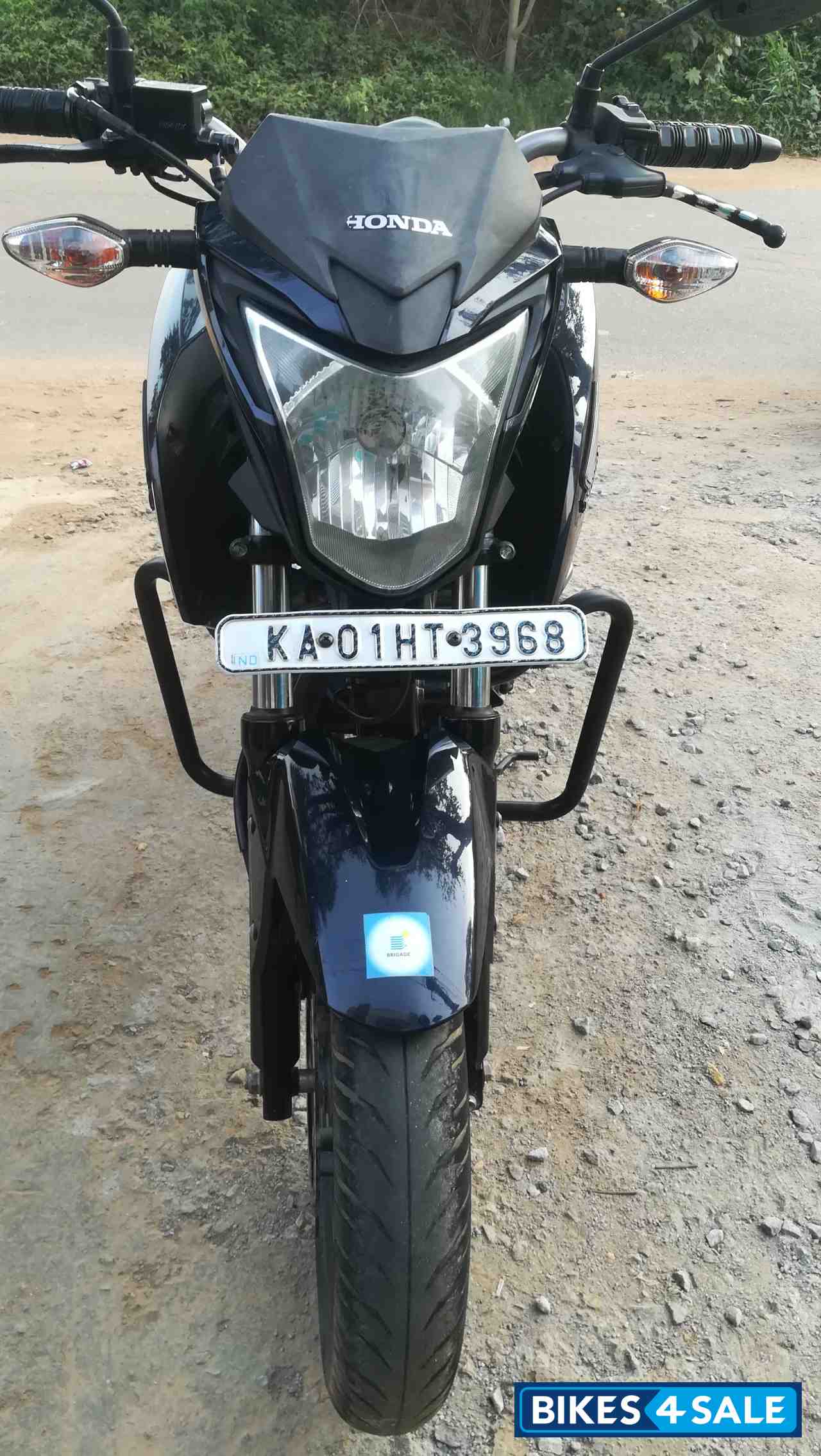 Blue Honda CB Hornet 160R