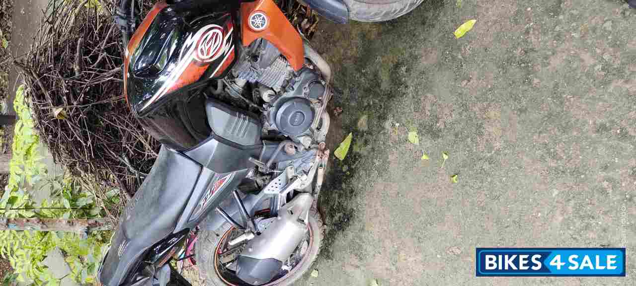 Blak Orange Yamaha FZ-S