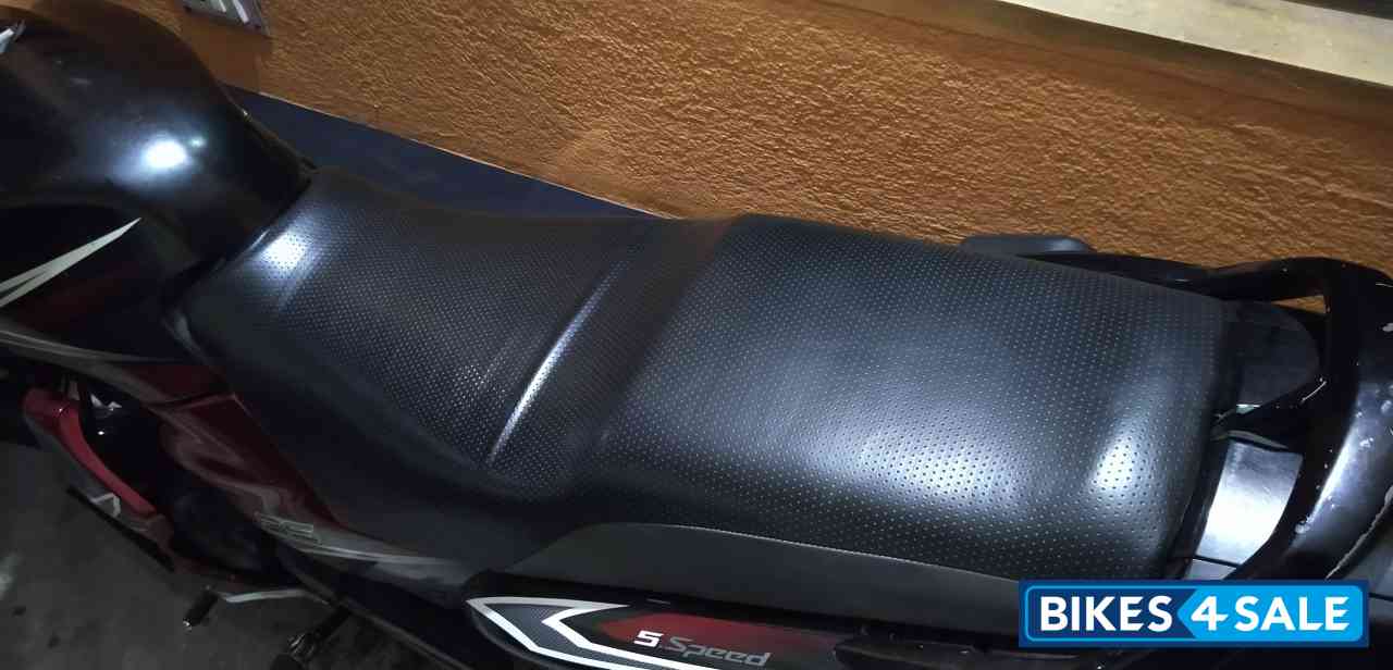 Black And Red Yamaha SS125 Black And Red Yamaha SS125