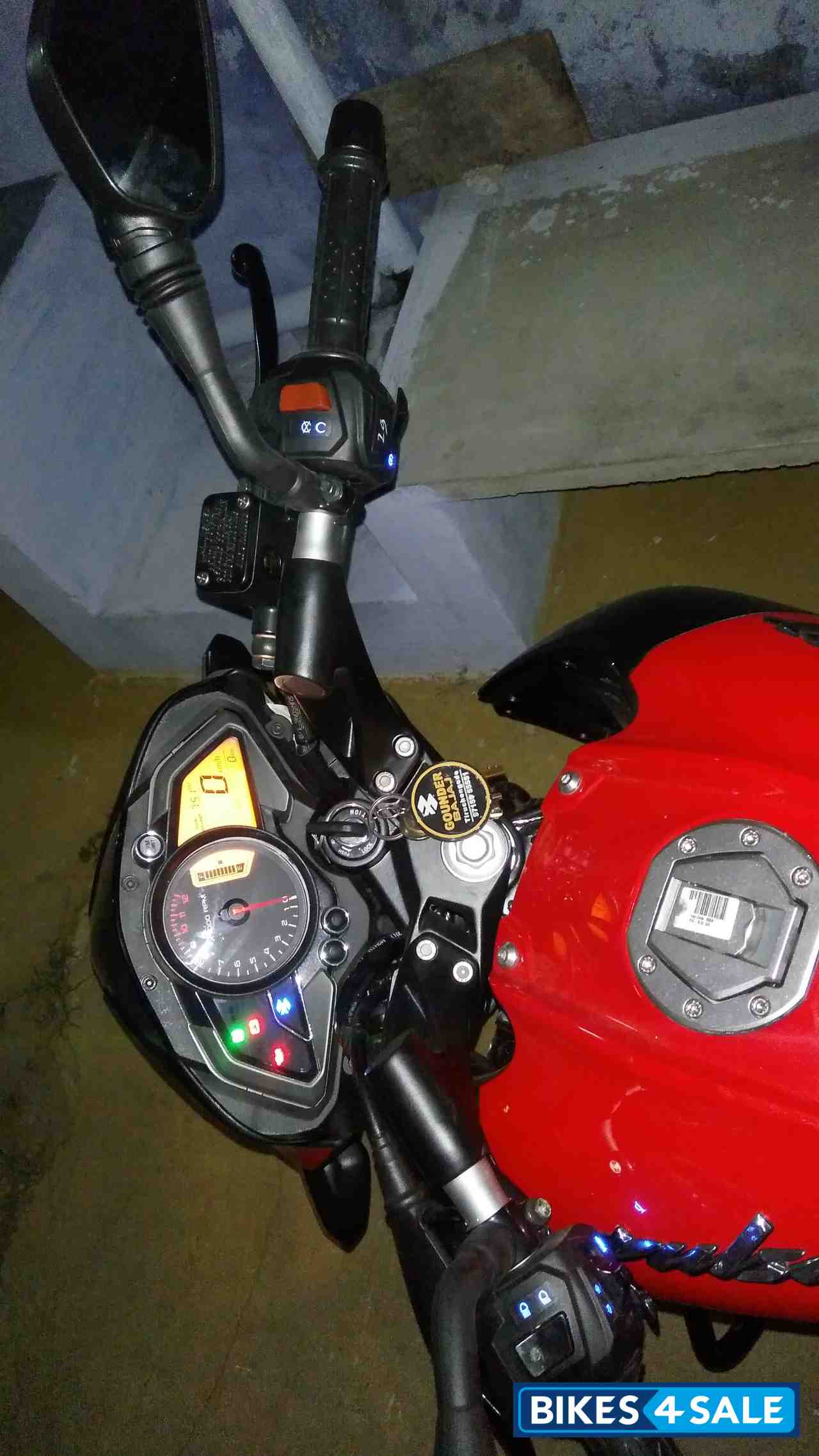 Red Bajaj Pulsar NS 160