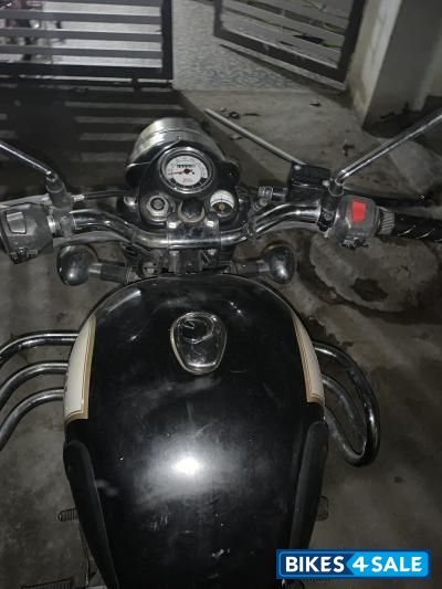 Black Royal Enfield Classic 350 Black Royal Enfield Classic 350