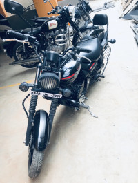 Bajaj Avenger Street 220