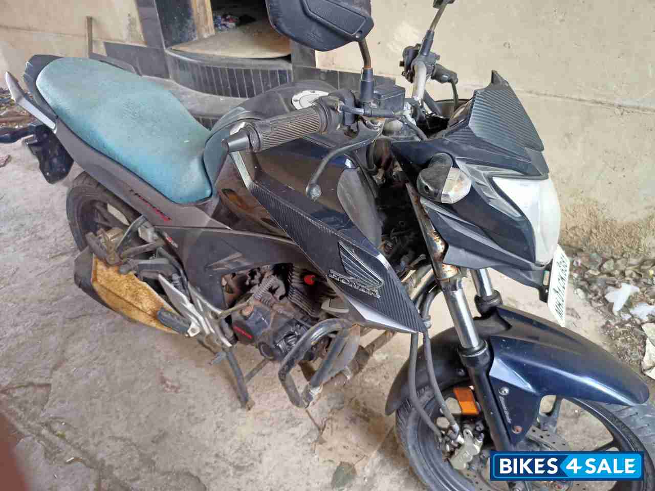 Honda CB Hornet 160R