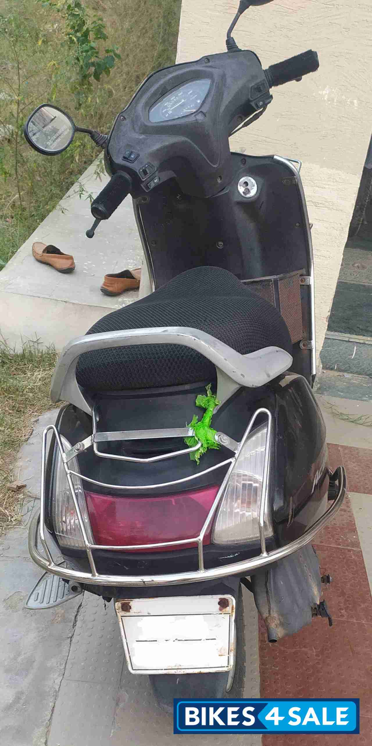 Black Honda Activa