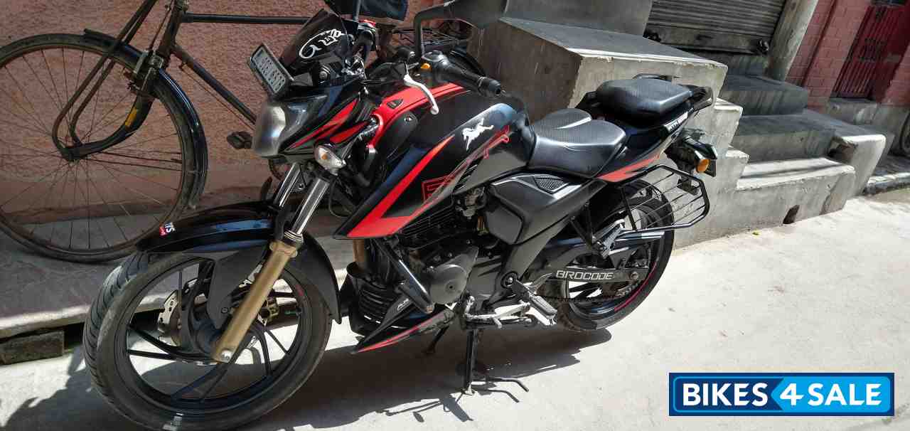 TVS Apache RTR 200 4V