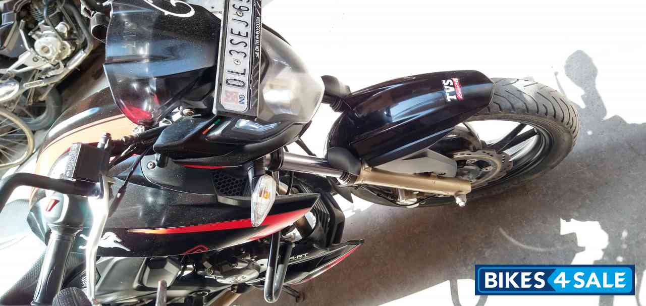 TVS Apache RTR 200 4V