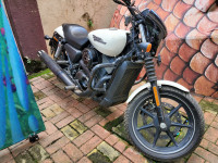 White Harley Davidson Street 750