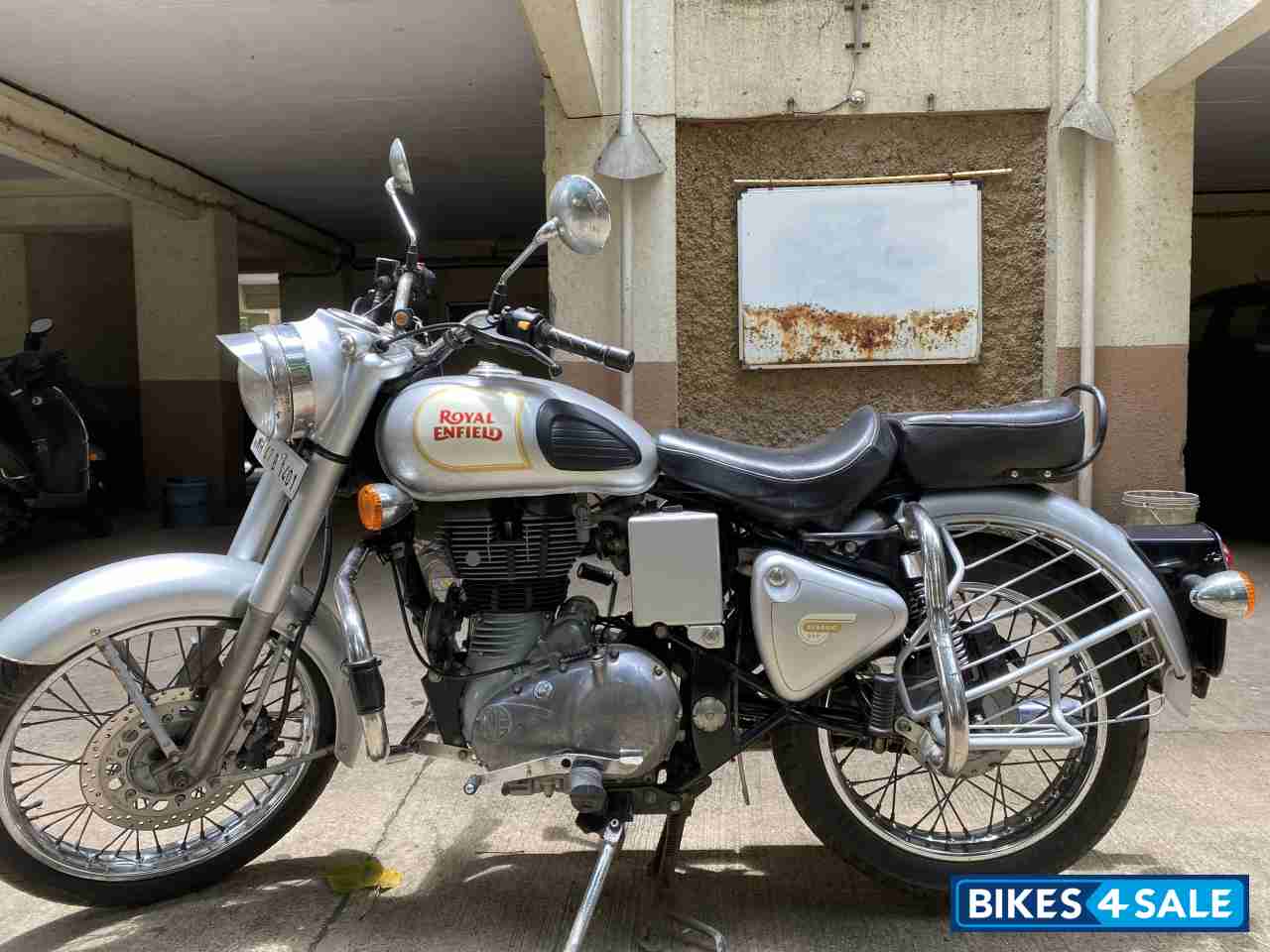 Silver Royal Enfield Classic 350