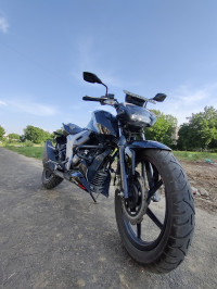 Black TVS Apache RTR 160 4V BS6