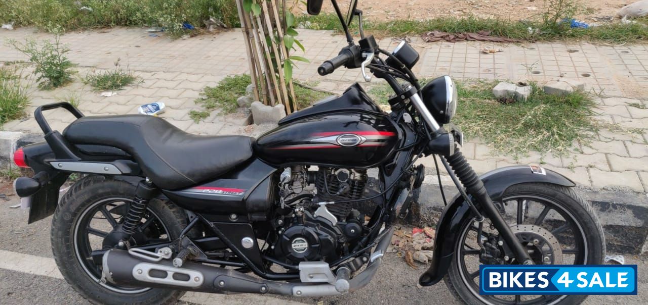 Bajaj Avenger Street 220
