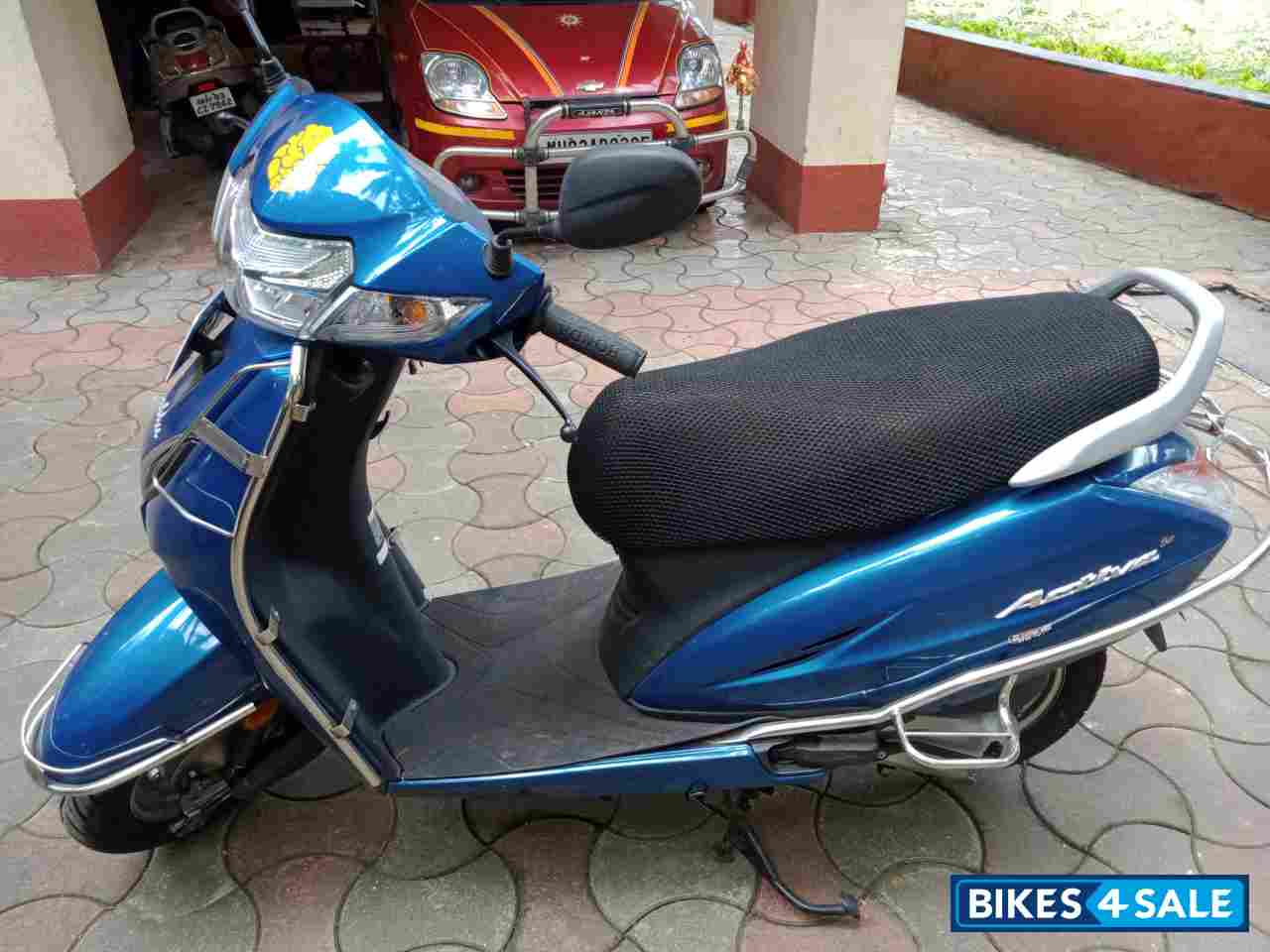 Blue Honda Activa 5G