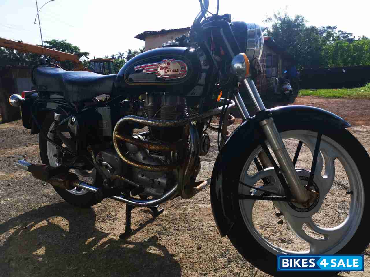 Black Royal Enfield Bullet Standard 350