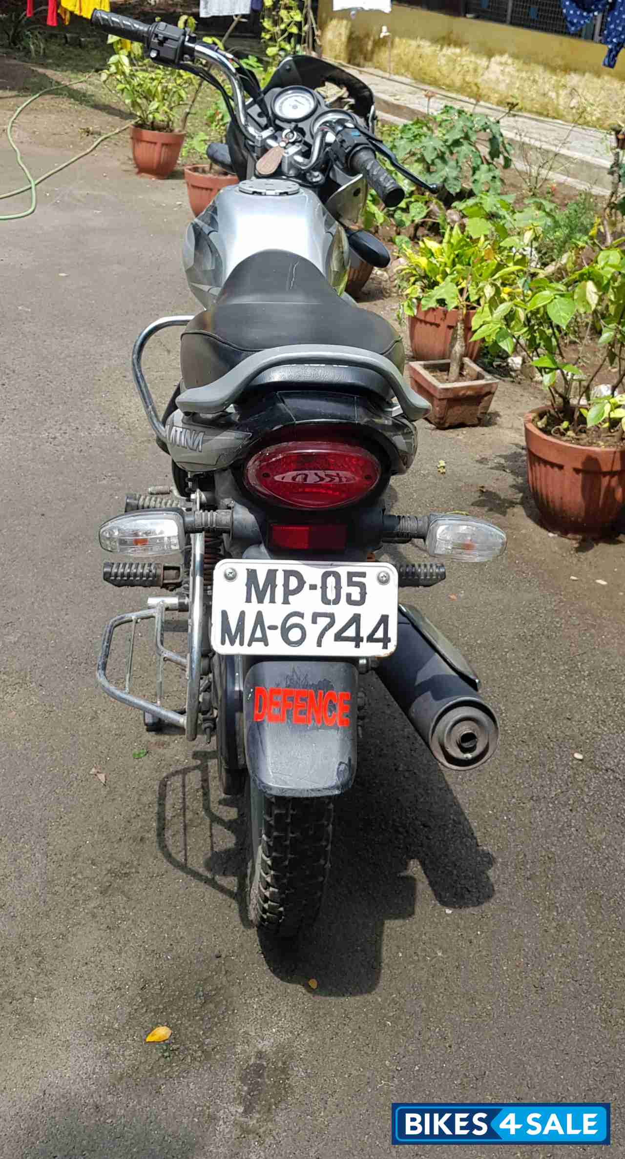 Silver Bajaj Platina 100