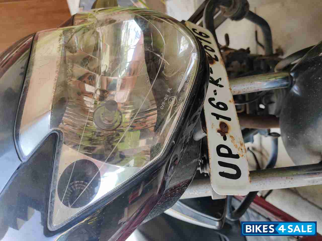 Black TVS Apache RTR 160