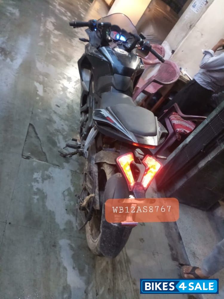 Bajaj  RS 200