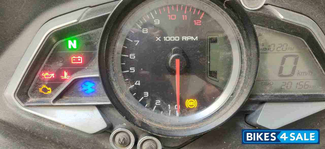 Bajaj Pulsar RS 200 ABS