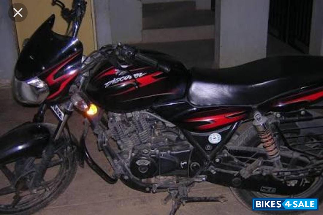 Black Bajaj Discover DTSi 135