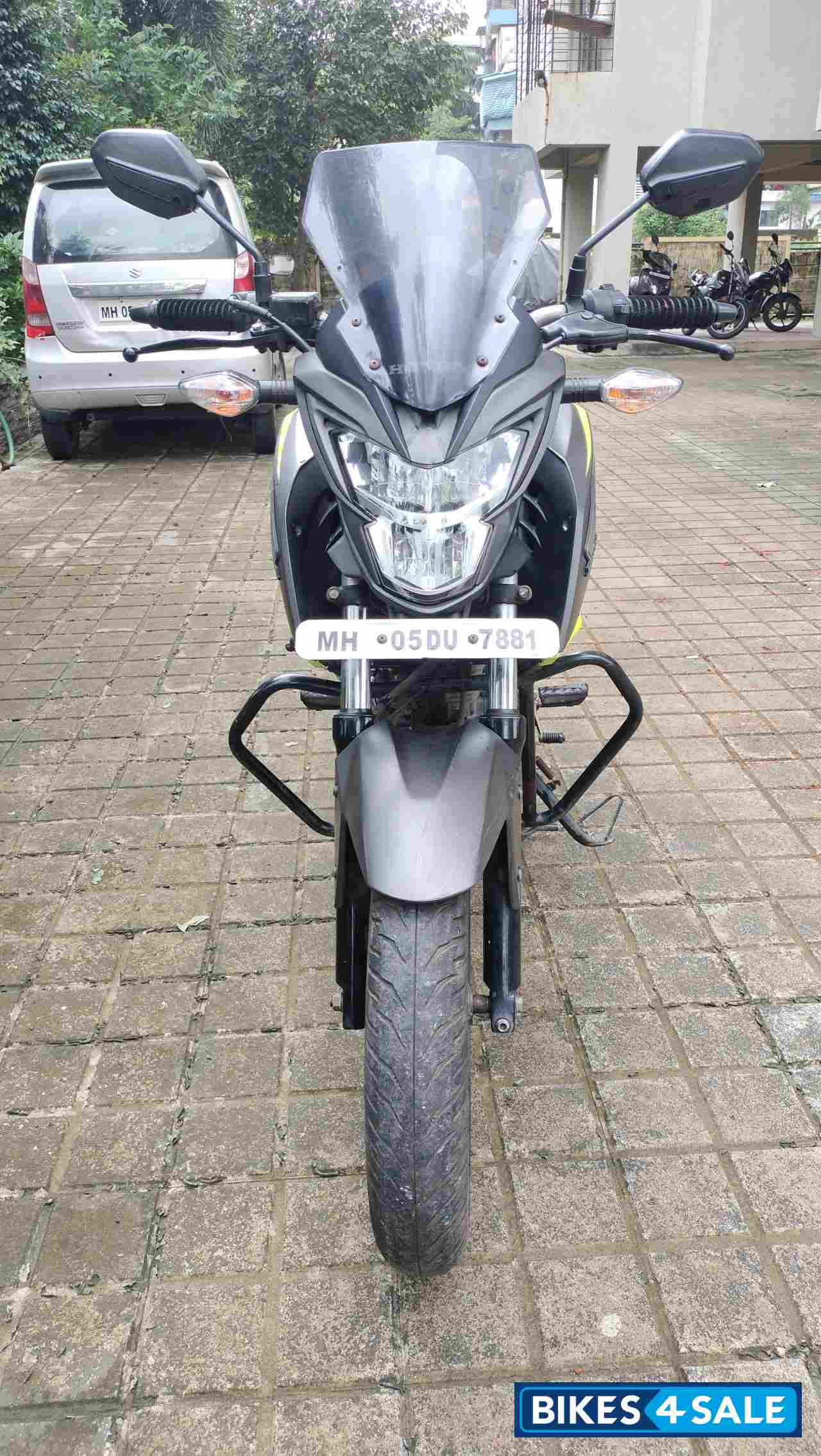 Honda CB Hornet 160R ABS