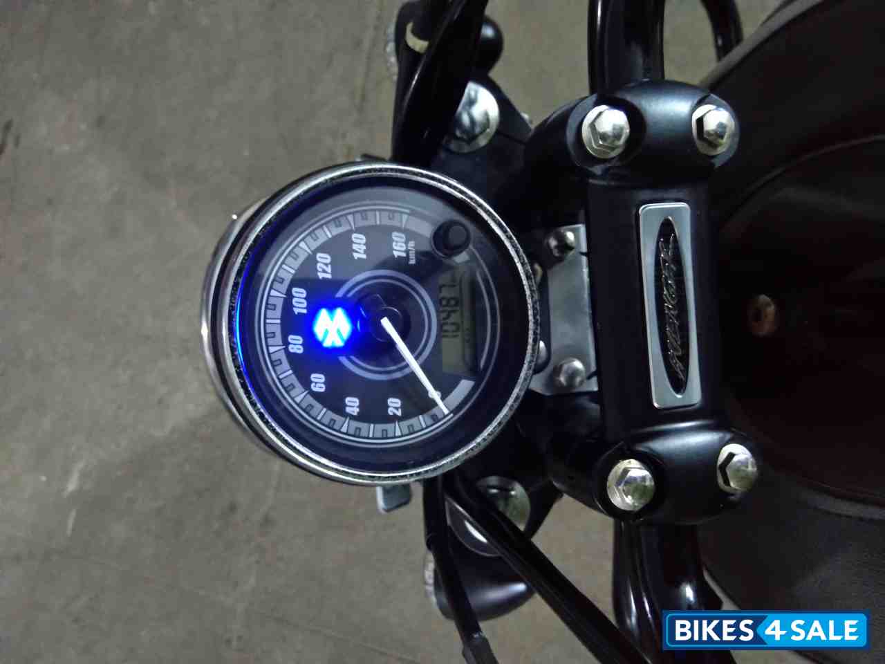 Bajaj Avenger Street 220