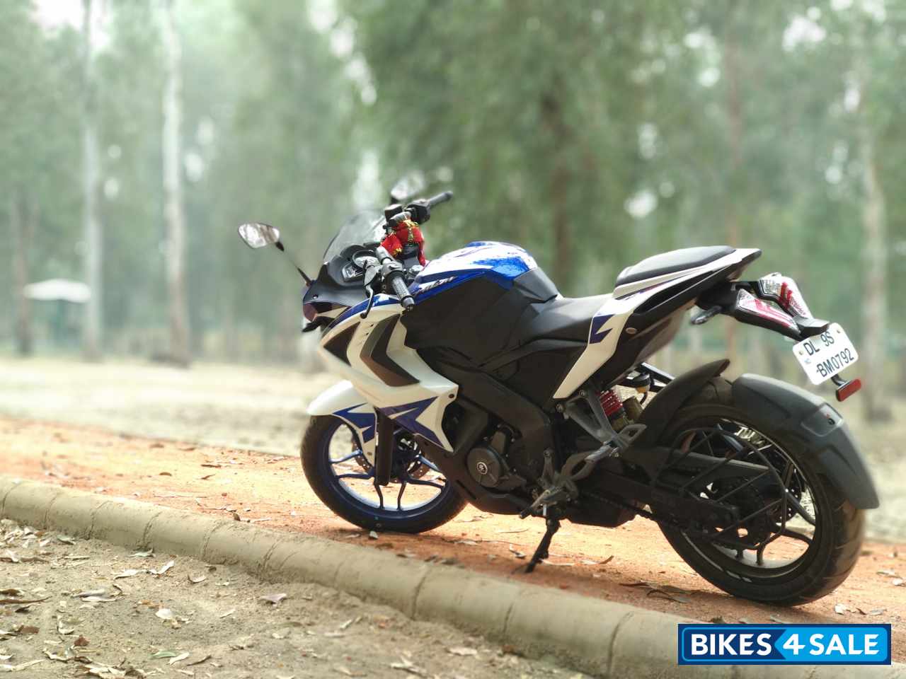 Bajaj Pulsar RS 200