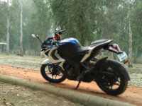 Bajaj Pulsar RS 200