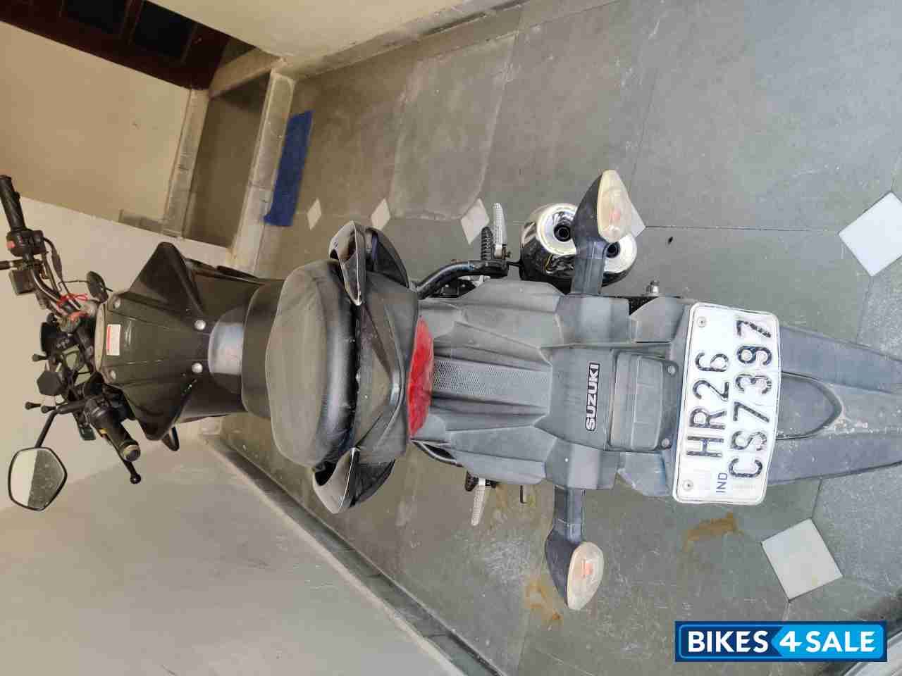 Black Suzuki Gixxer 150