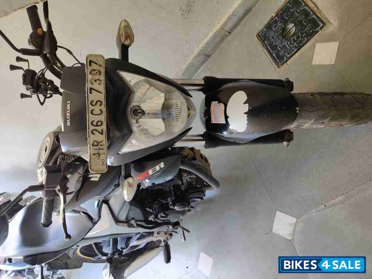 Black Suzuki Gixxer 150