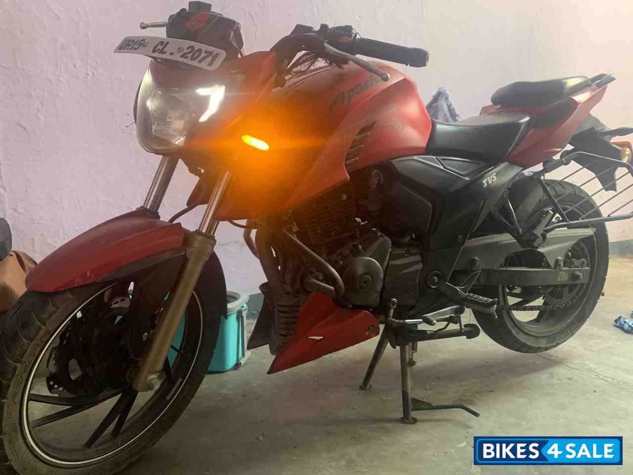 TVS Apache RTR 200 4V