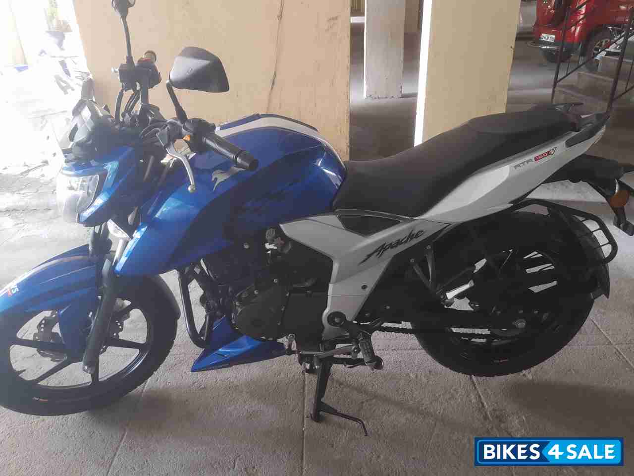 TVS Apache RTR 160 4V