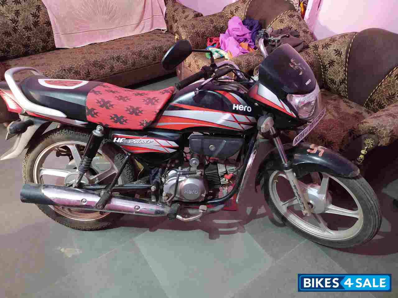 Used 2015 model Hero HF Deluxe for sale in Dausa. ID 286823. Red Black  colour - Bikes4Sale