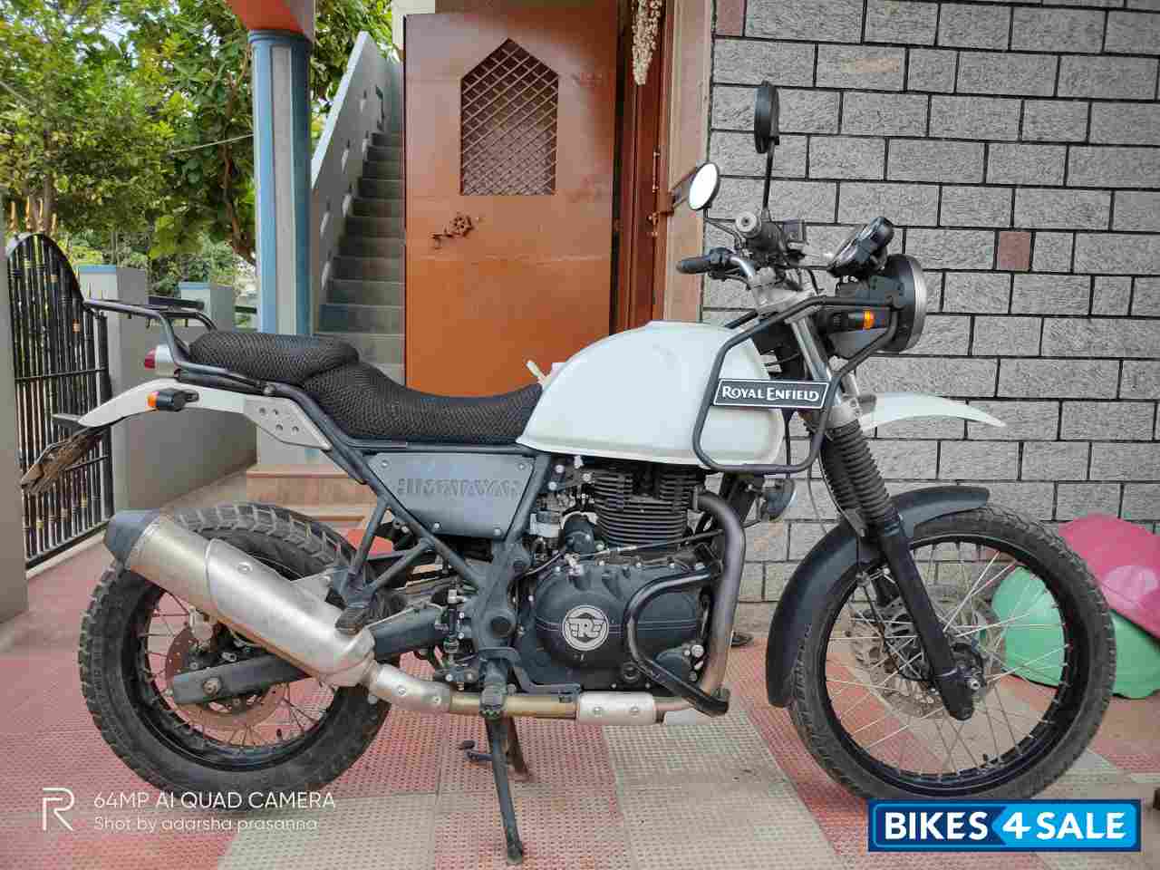 Snow Royal Enfield Himalayan