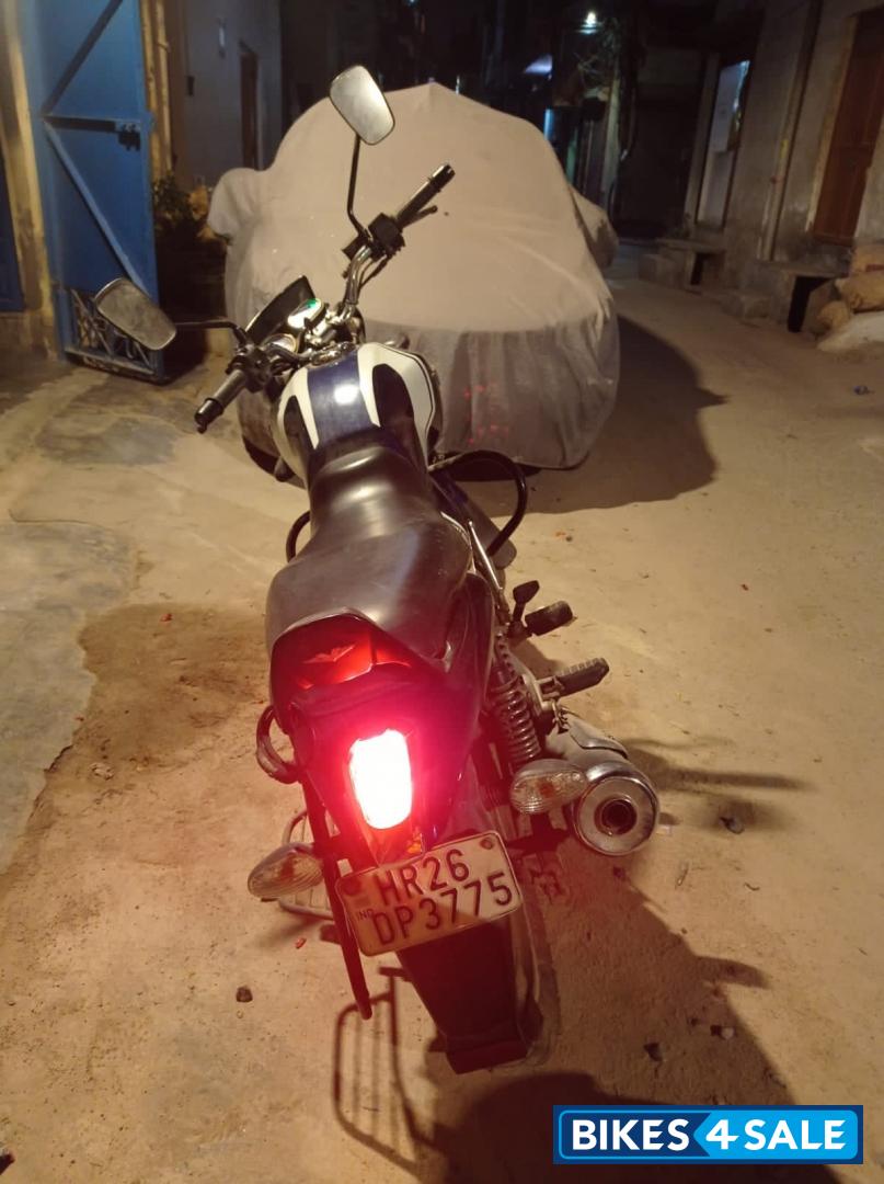Dark Montego Bajaj V15