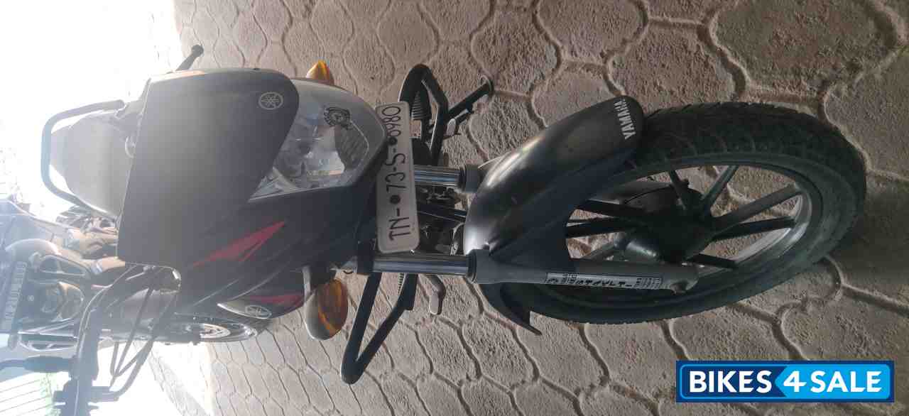 Mat Black Yamaha Saluto RX