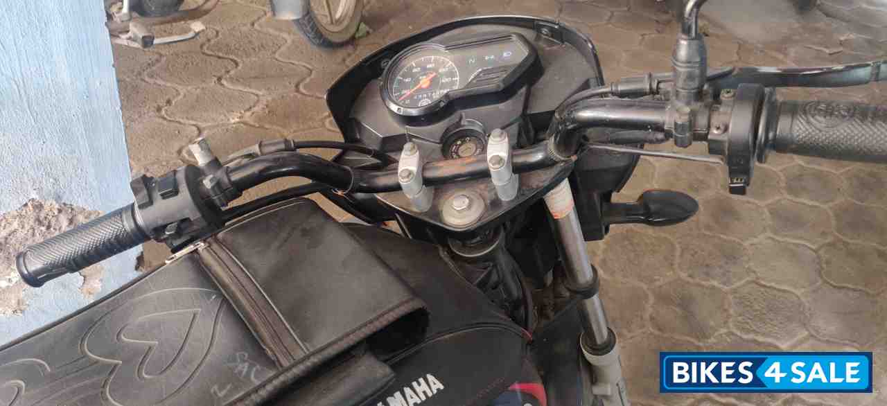 Mat Black Yamaha Saluto RX