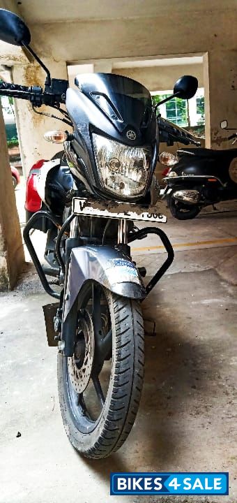 Black Yamaha SZ-R Black Yamaha SZ-R