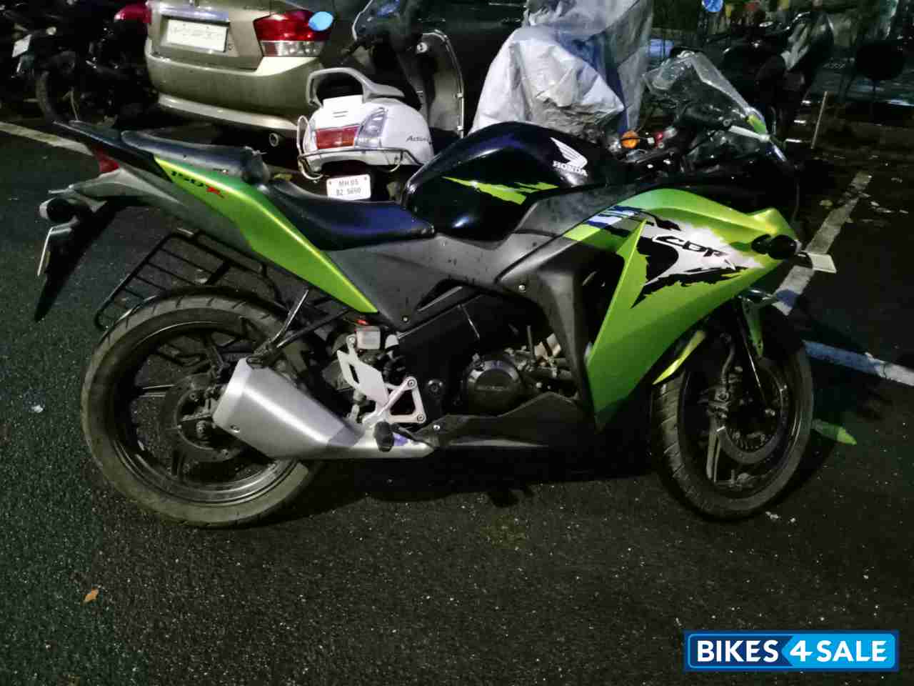 Black Green Honda CBR 150R