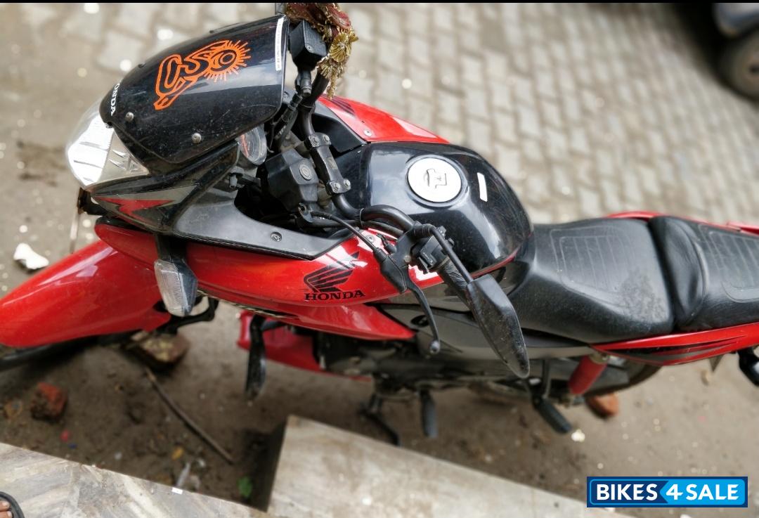 Red And Black Honda CBF Stunner