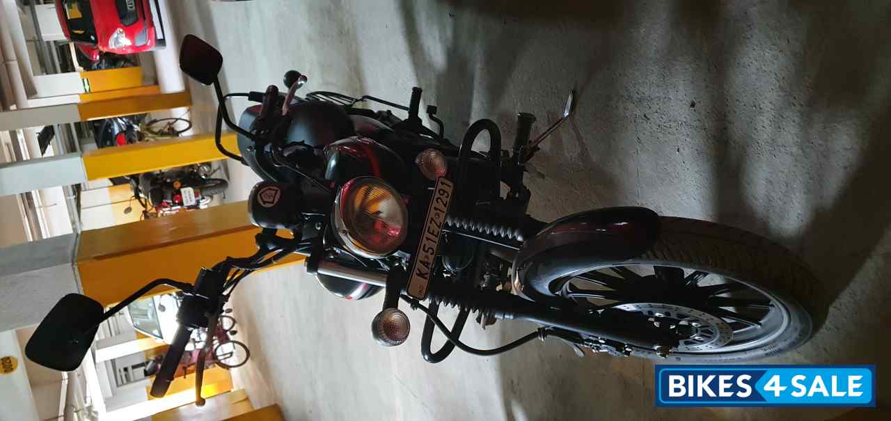 Balck Bajaj Avenger Street 220 Balck Bajaj Avenger Street 220