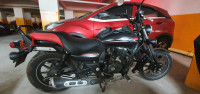 Balck Bajaj Avenger Street 220